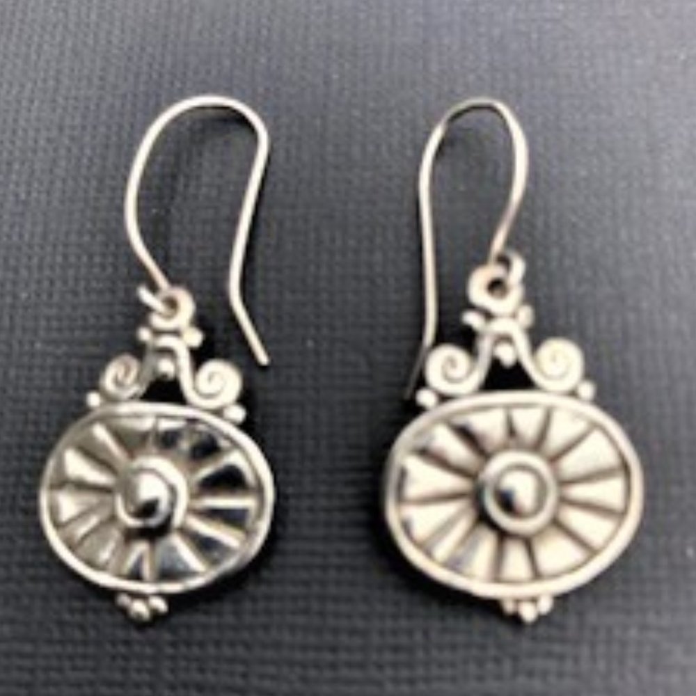 ⬇️Bill Mahonski Handcrafted Silver/Blue Necklace & Earrings - Picture 8 of 10